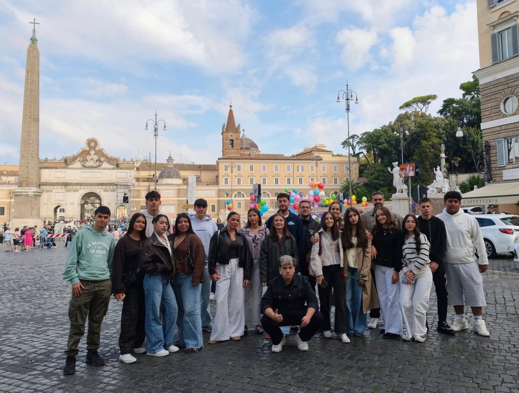 El IES Francisco García Pavón celebra los Erasmus Days en Italia con su segunda movilidad del proyecto “Cruzando Fronteras” 2 erasmus days pavon 1