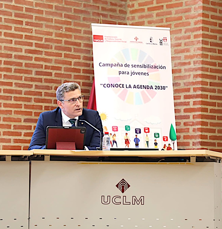 Eurocaja Rural reivindica, en la UCLM, un modelo que crece en toda España, desde sus raíces en Castilla-La Mancha