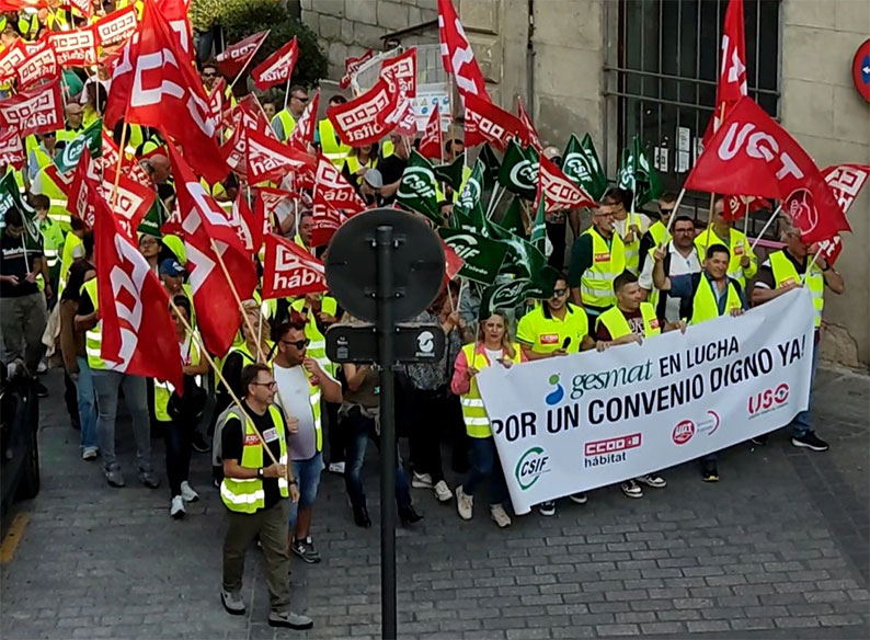 “No vamos a parar hasta que se firme un convenio digno”: la plantilla de GESMAT se manifiesta en Toledo y advierte con ir a la huelga