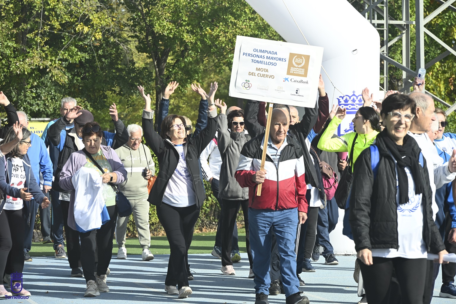 Tomelloso convierte su Ciudad Deportiva en una gran fiesta del envejecimiento activo con cerca de 500 mayores 7 Gran acogida a la VII Olimpiada de Mayores celebrada este sábado en la Ciudad Deportiva