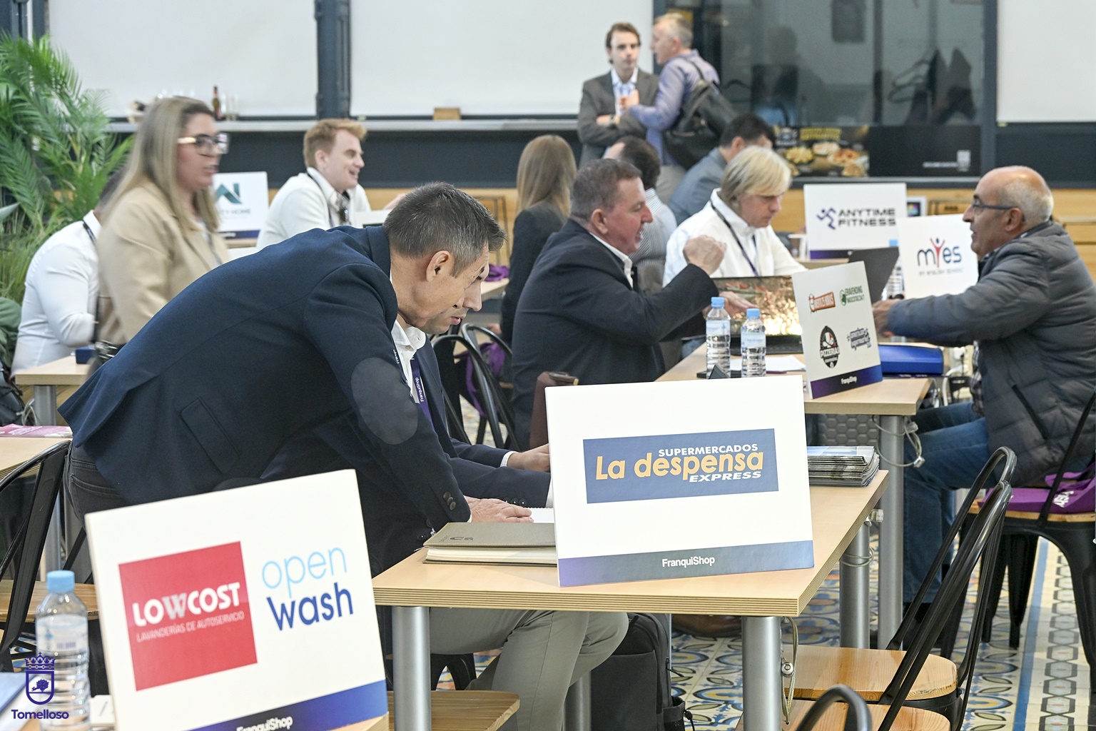 Franquishop reúne en Tomelloso a 25 marcas y cerca de 160 interesados en nuevas oportunidades de negocio 4 Javier Navarro destaca el éxito de Franquishop con presencia de 25 franquicias para abrir nuevas oportunidades de negocio para emprendedores