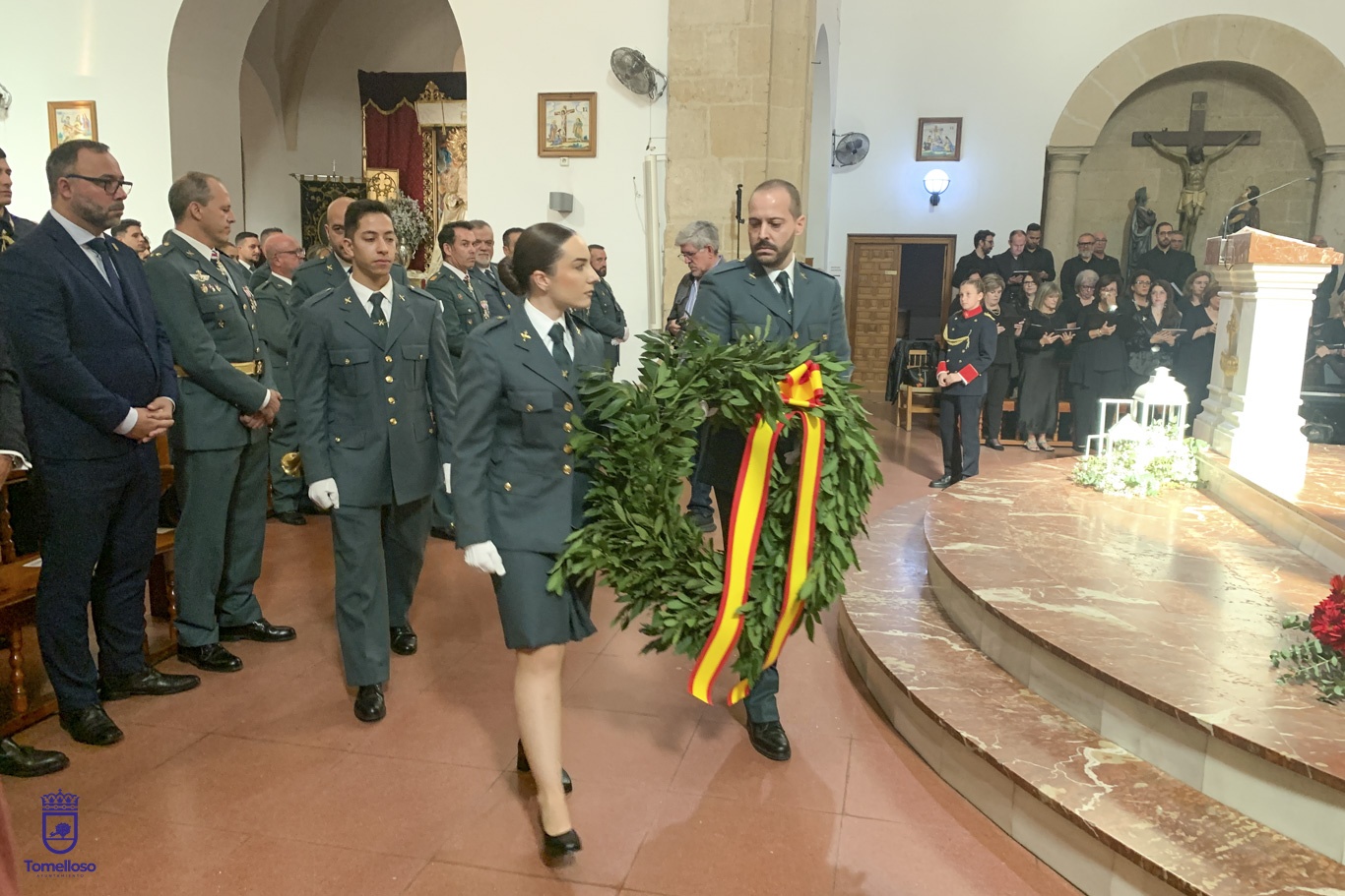 Tomelloso reconoce la labor de la Guardia Civil en el Día del Pilar antes de concederle la Medalla de Oro 6 Javier Navarro destaca la profesionalidad, entrega y vocación de servicio de la Guardia Civil en la celebración de su patrona