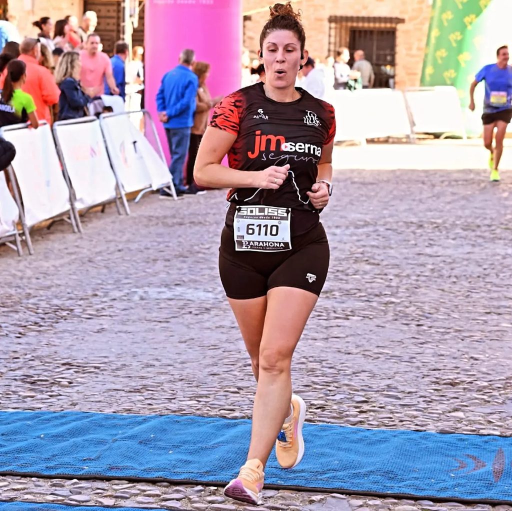 El CDE JM Serna Seguros brilla con dos podios y grandes marcas en el exigente 10K de Socu&eacute;llamos