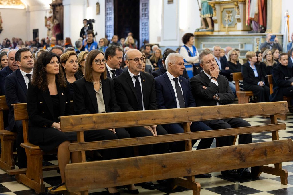 misa en recuerdo por las vctimas del accidente ferroviario de urda 55622845751 o