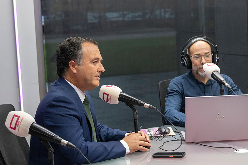 Moreno denuncia que las políticas de fronteras abiertas impiden a los jóvenes acceder a una vivienda y disparan los delitos graves