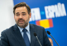 Paco Núñez acusa al PSOE de “votar en contra de que Ceuta es España” y exige explicaciones Paco Núñez acusa al PSOE de “votar en contra de que Ceuta es España” y exige explicaciones