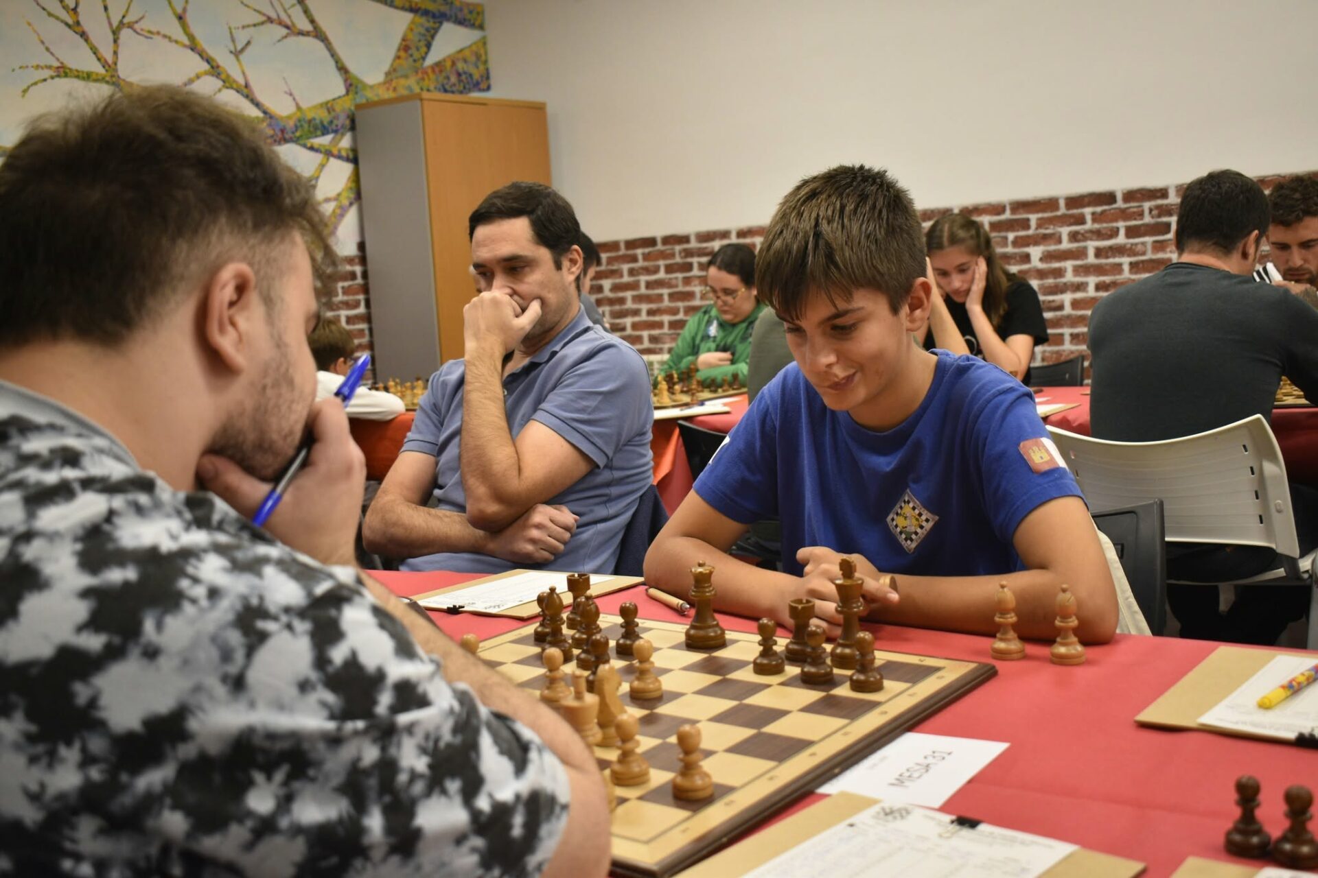 El III Open de Ajedrez Ciudad de Tomelloso convierte el Mercado de Abastos en una gran sala de juego durante todo el fin de semana