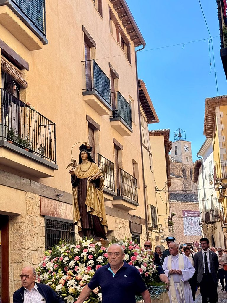 Pastrana celebra Santa Teresa de Jesús, una tradición que revive la huella de la santa en la villa ducal 5 Pastrana celebra Santa Teresa de Jesús, una tradición que revive la huella de la santa en la villa ducal