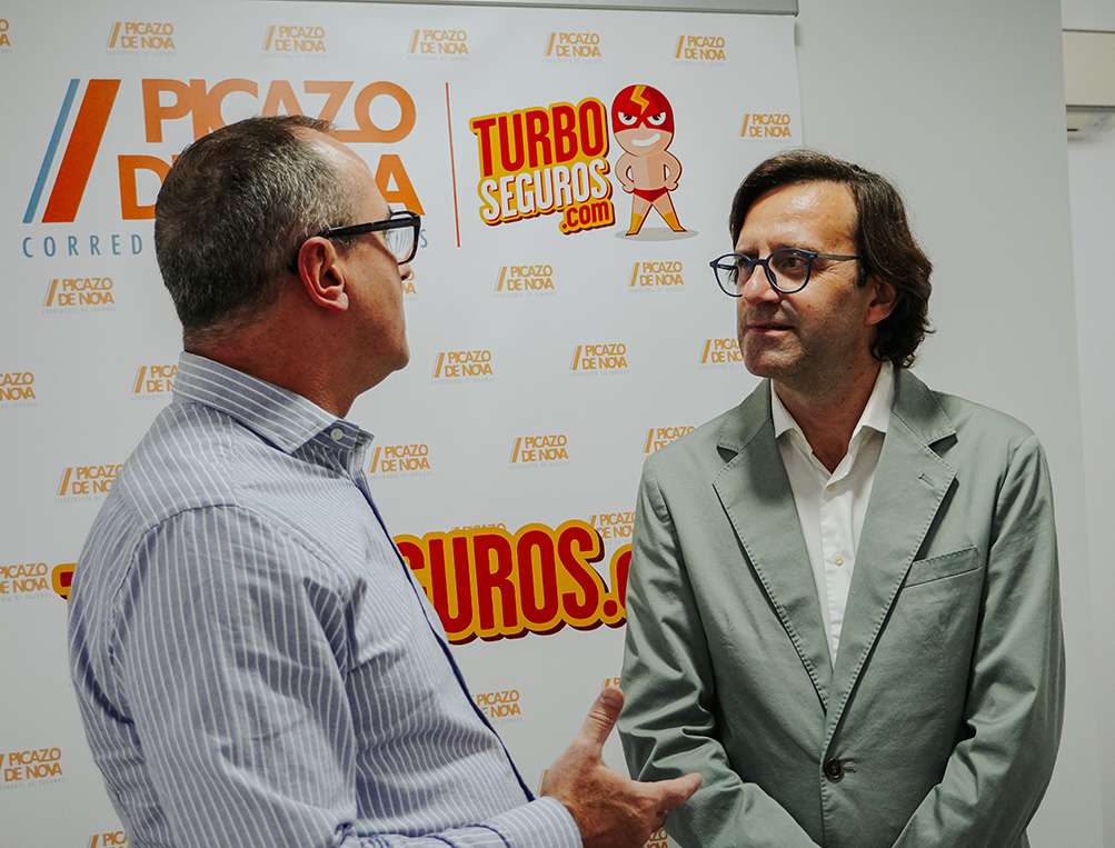 Picazo de Nova renueva su compromiso como patrocinador del CD Unión Tomelloso Femenino 2 picazodenova union femenino 8