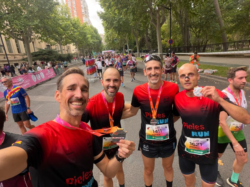 Los Pieles Run hacen historia en la 10K de Tomelloso: correr, ayudar y representar el verdadero espíritu del atletismo popular 3 pielesrun10k2026 2