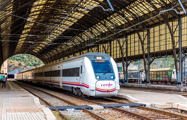 Viajar en Renfe mañana 29 de octubre: la huelga sigue publicada mientras continúa la crisis de Urda