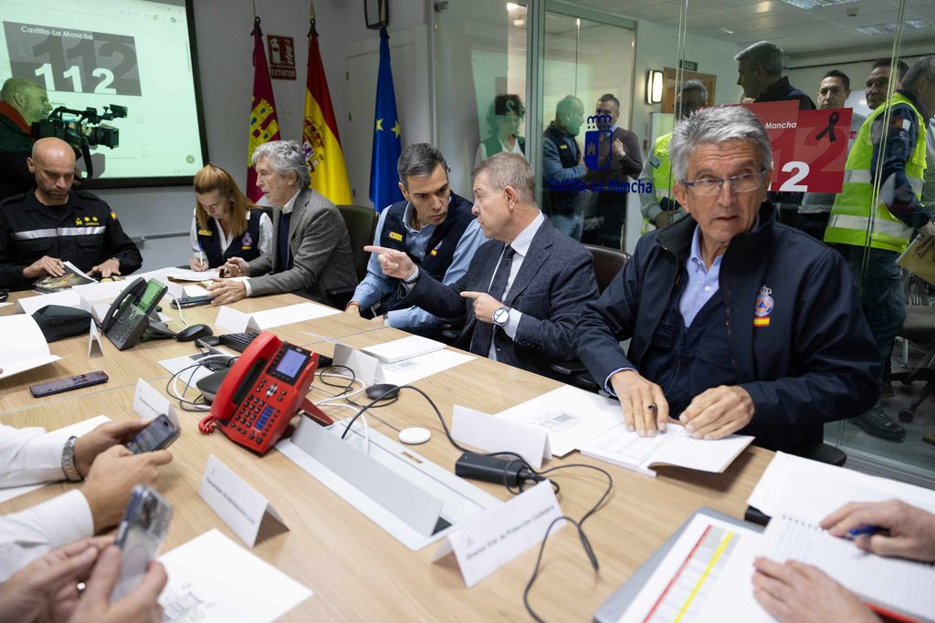 Castilla-La Mancha baja a nivel 1 la emergencia tras la tragedia, con 69 fallecidos y 70 denuncias de desaparición 9 reunin del cecopi por el accidente ferroviario de urda 55619911237 o