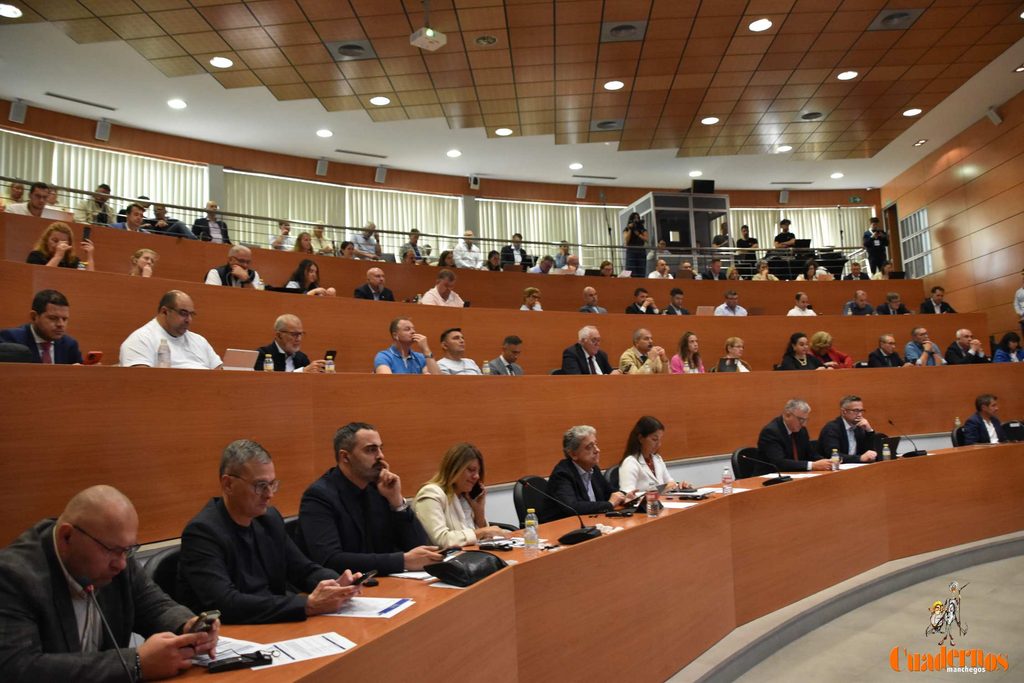 La Cooperativa Virgen de las Viñas sitúa a Tomelloso en el centro del debate europeo sobre el futuro del vino 31 sextareunion intergrupo del vino 09