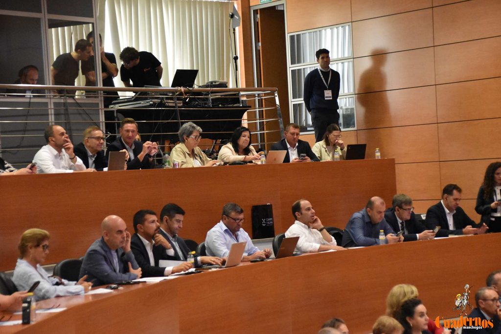 La Cooperativa Virgen de las Viñas sitúa a Tomelloso en el centro del debate europeo sobre el futuro del vino 26 sextareunion intergrupo del vino 14