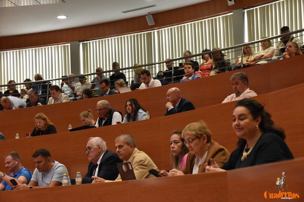 La Cooperativa Virgen de las Viñas sitúa a Tomelloso en el centro del debate europeo sobre el futuro del vino 40 sextareunion intergrupo del vino 46