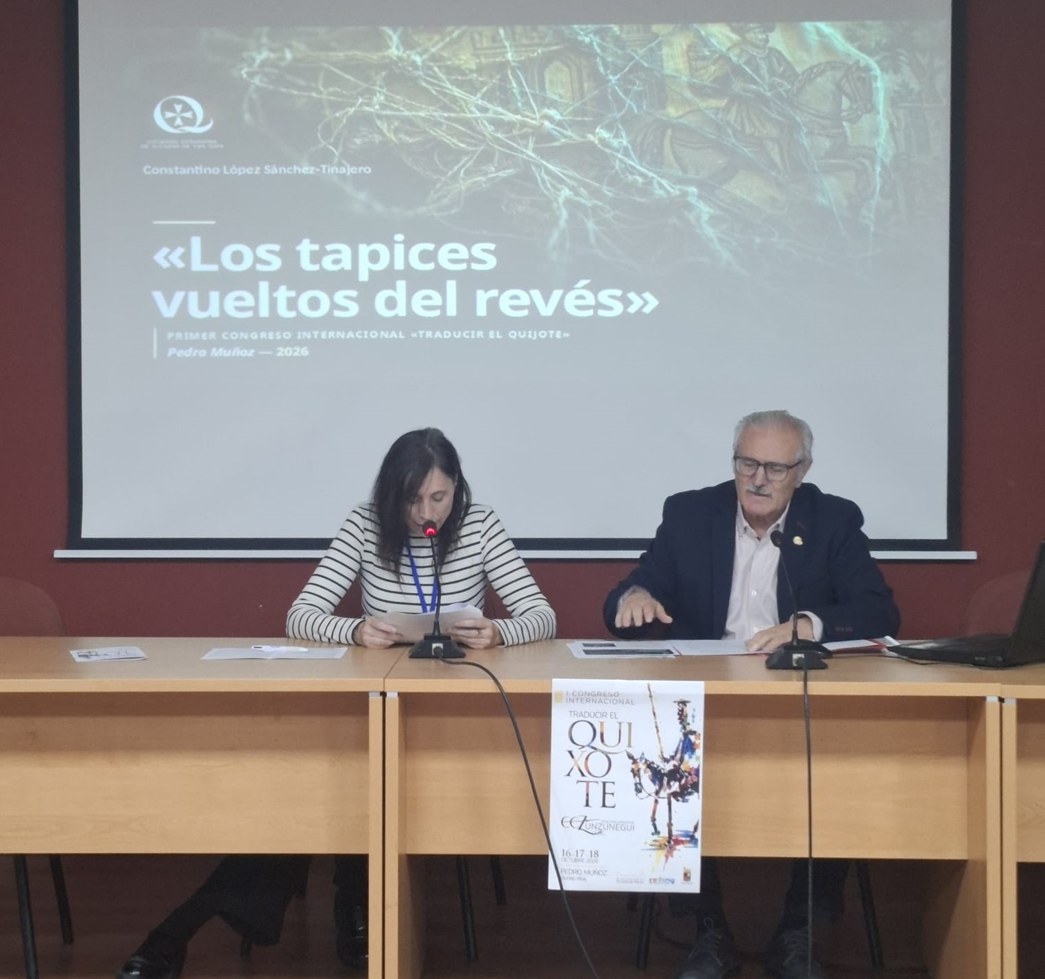 Cervantes, el primer gran teórico de la traducción: la Sociedad Cervantina de Alcázar lleva a Pedro Muñoz «Los tapices vueltos del revés»
