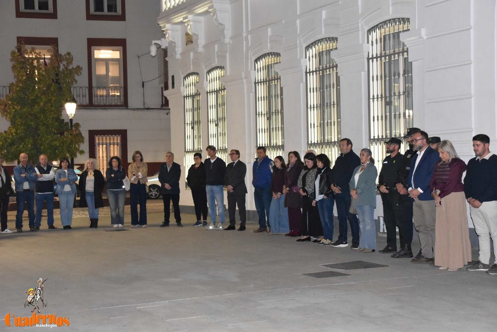 tomelloso guarda un minuto de silencio accidente ferroviario urda 11