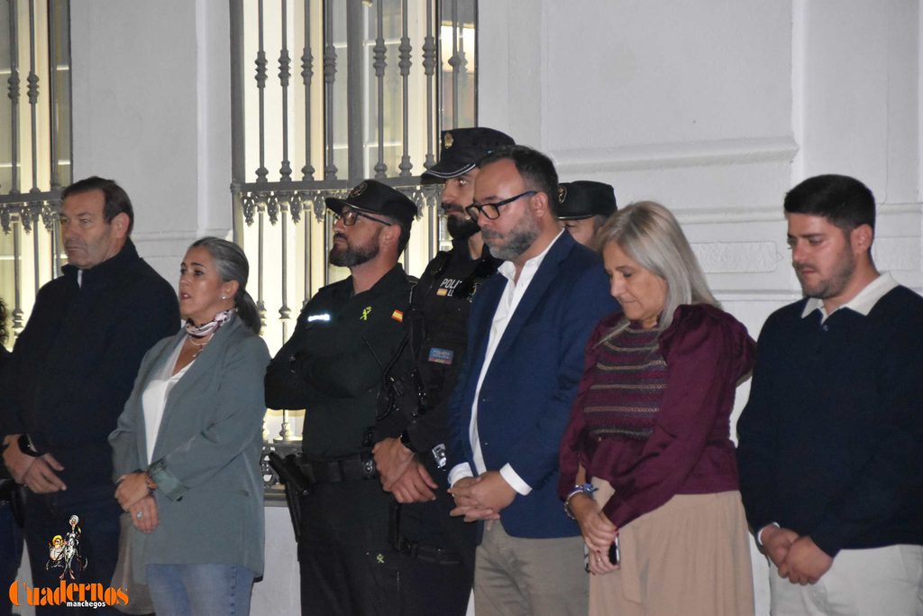 Tomelloso guarda un minuto de silencio por las v&iacute;ctimas del accidente ferroviario de Urda