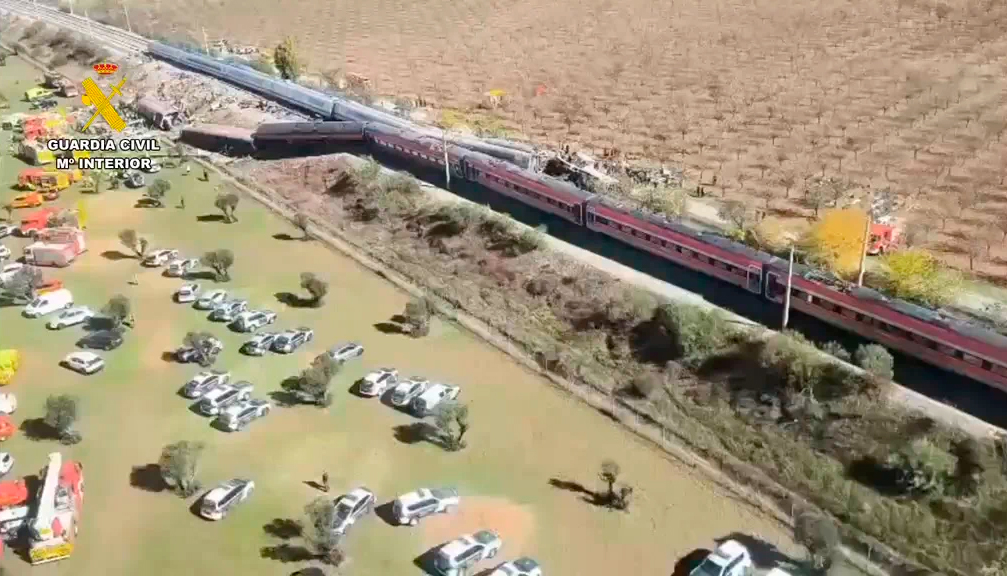 El silencio de la muerte en la tragedia ferroviaria en los campos de Toledo