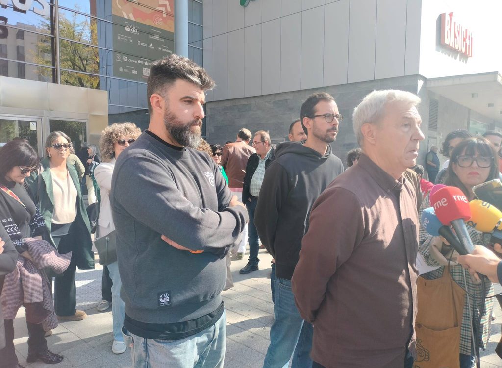 UGT guarda un minuto de silencio en Castilla-La Mancha en memoria y solidaridad por las v&iacute;ctimas del accidente tren