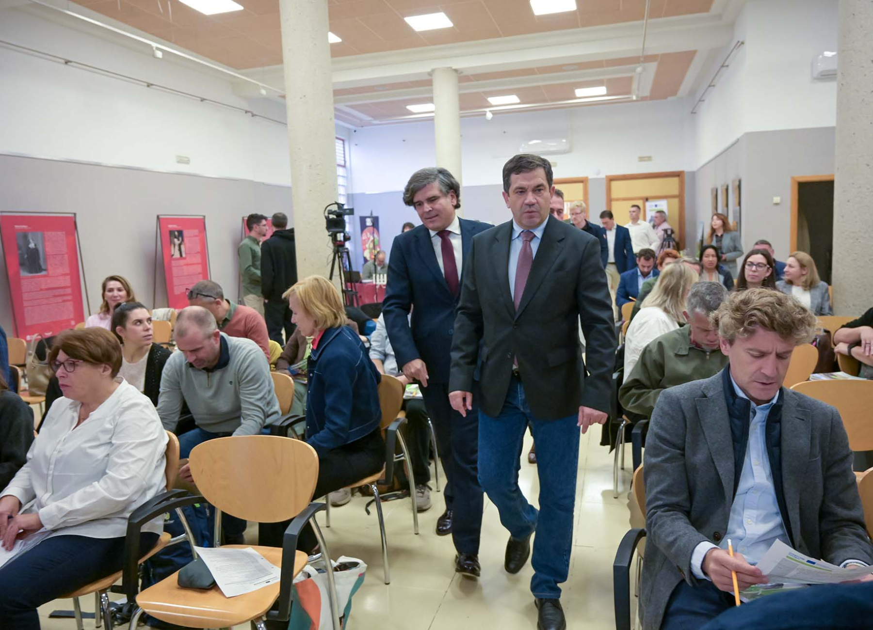 Valverde destaca el liderazgo de la provincia de Ciudad Real en la gestión de biorresiduos en el marco del proyecto europeo CORE 7 Valverde destaca el liderazgo de la provincia de Ciudad Real en la gestión de biorresiduos en el marco del proyecto europeo CORE