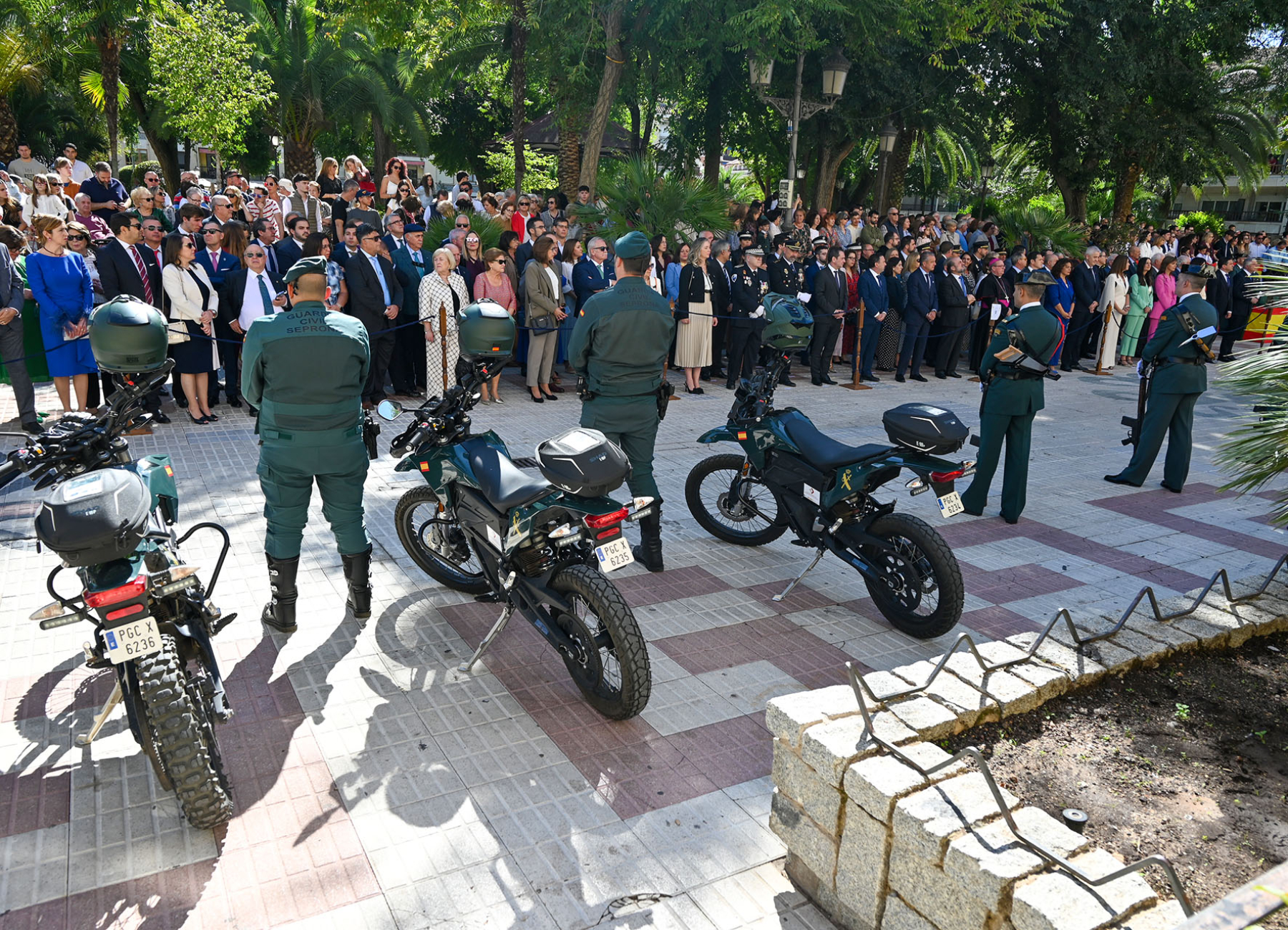Valverde pone en valor todo “lo que nos une” en la Fiesta Nacional y reconoce la labor de la Guardia Civil como garante de la democracia 8 Valverde pone en valor todo “lo que nos une” en la Fiesta Nacional y reconoce la labor de la Guardia Civil como garante de la democracia