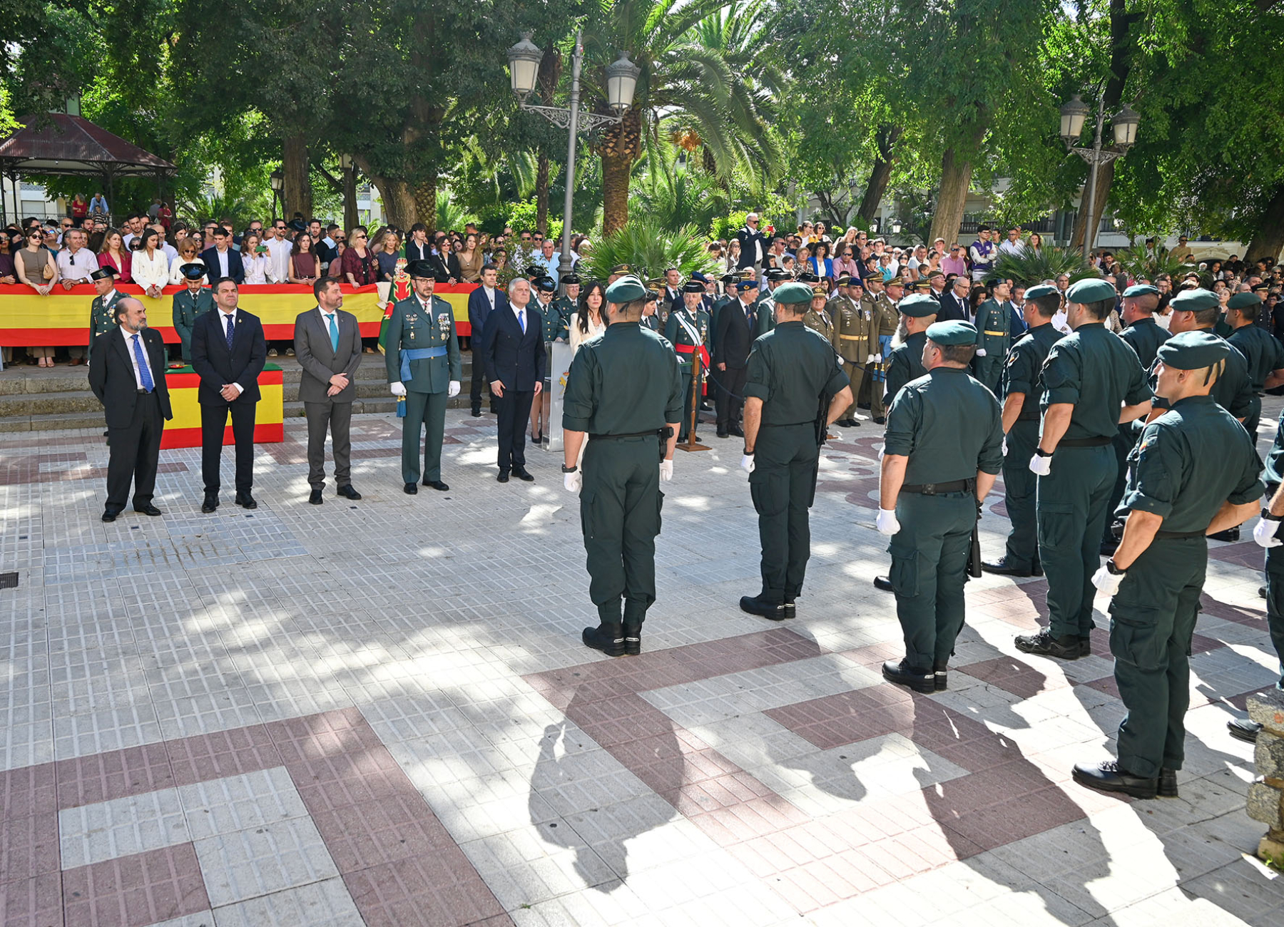 Valverde pone en valor todo “lo que nos une” en la Fiesta Nacional y reconoce la labor de la Guardia Civil como garante de la democracia 3 Valverde pone en valor todo “lo que nos une” en la Fiesta Nacional y reconoce la labor de la Guardia Civil como garante de la democracia