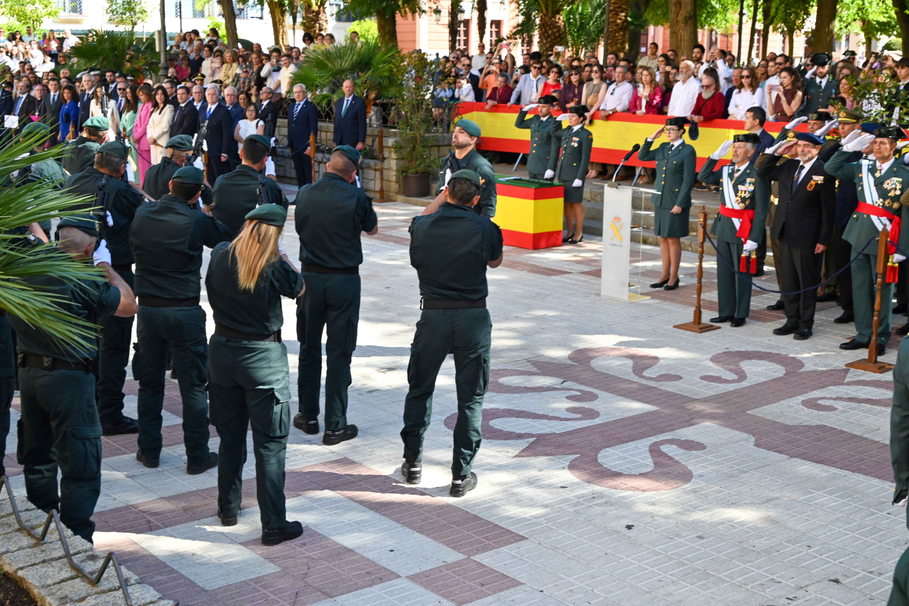 Valverde pone en valor todo “lo que nos une” en la Fiesta Nacional y reconoce la labor de la Guardia Civil como garante de la democracia 11 Valverde pone en valor todo “lo que nos une” en la Fiesta Nacional y reconoce la labor de la Guardia Civil como garante de la democracia