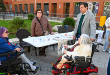 Valverde traslada el apoyo de la Diputación a Ciudad Accesible y conoce la necesidad de facilitar los desplazamientos a las personas con movilidad reducida Valverde traslada el apoyo de la Diputación a Ciudad Accesible y conoce la necesidad de facilitar los desplazamientos a las personas con movilidad reducida